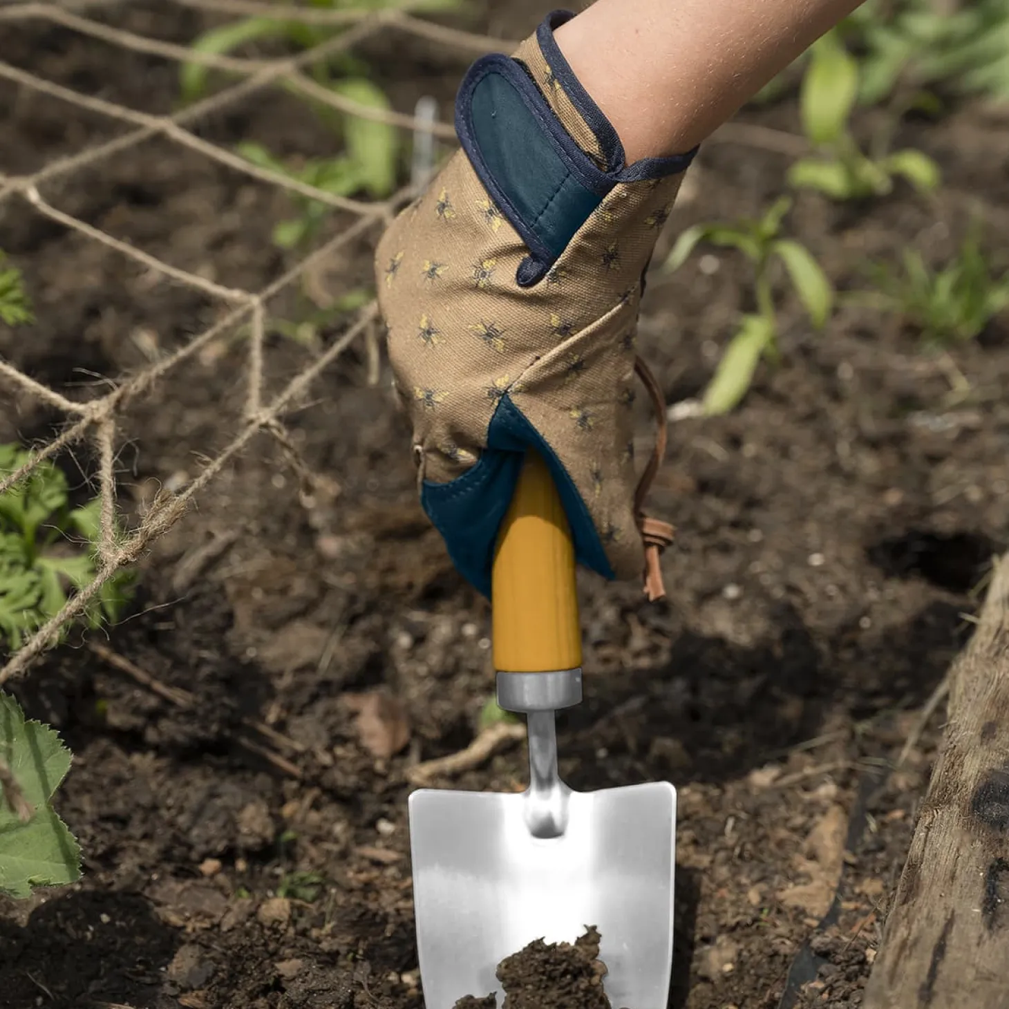 Bees Gardening Gloves