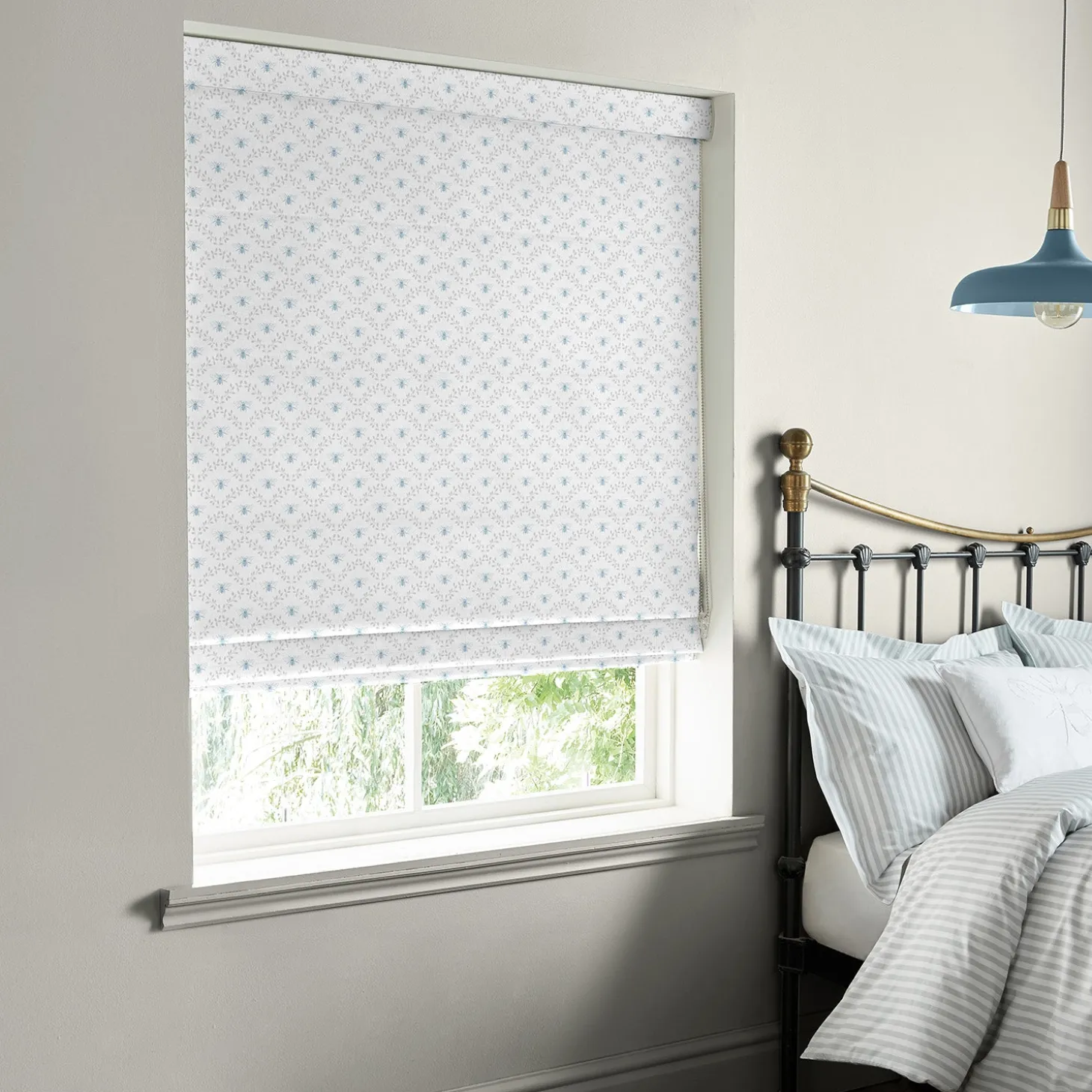 Bees & Leaves White Made to Measure Roman Blind