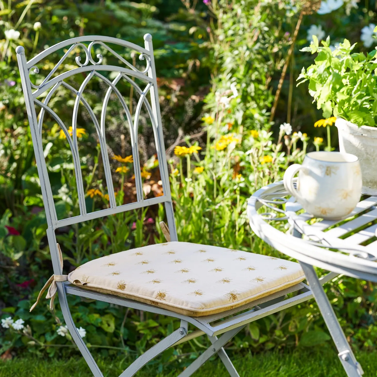 Bees Linen Seat Cushion