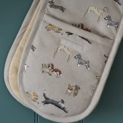 Doggy Daycare Double Oven Glove