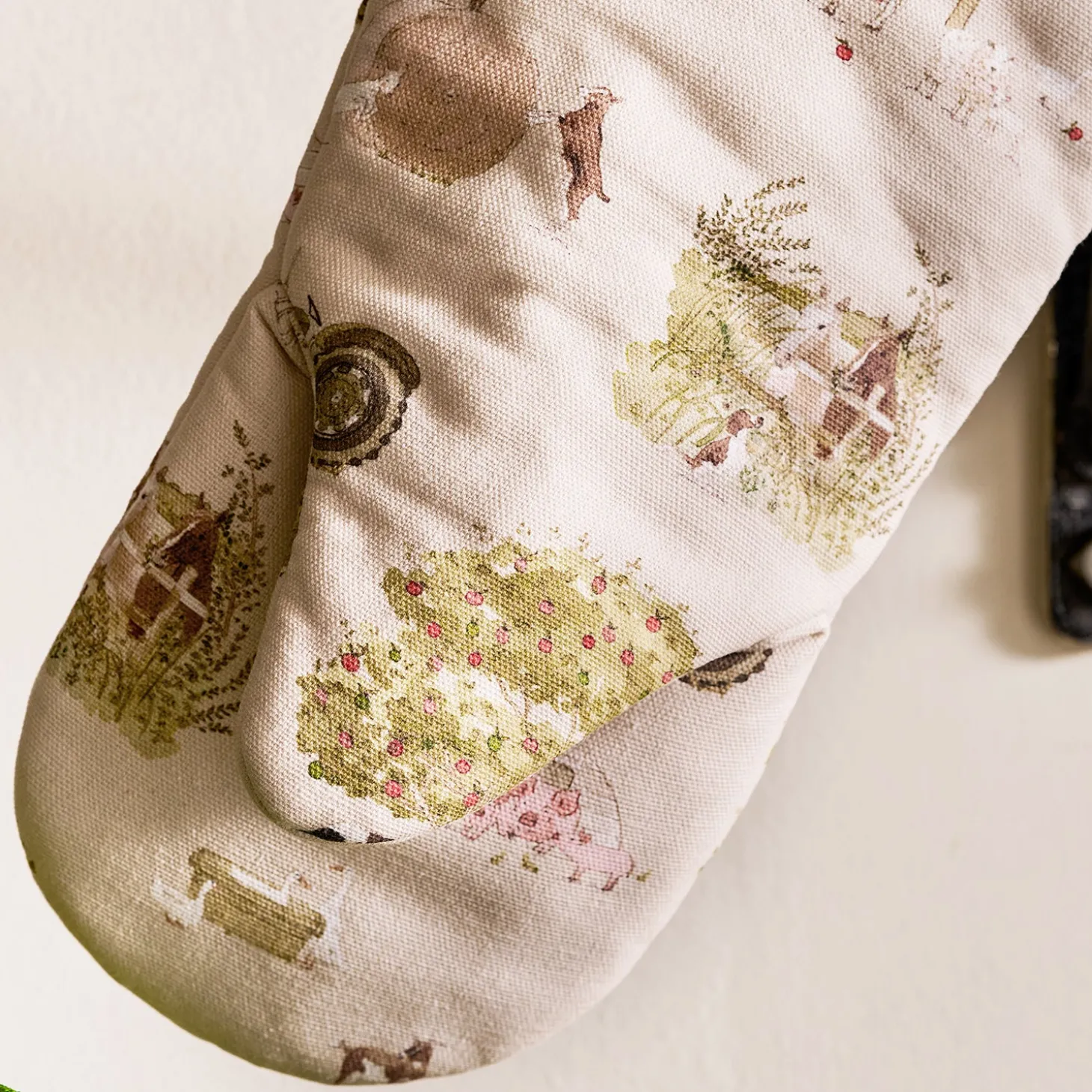 Farm Friends Oven Mitt
