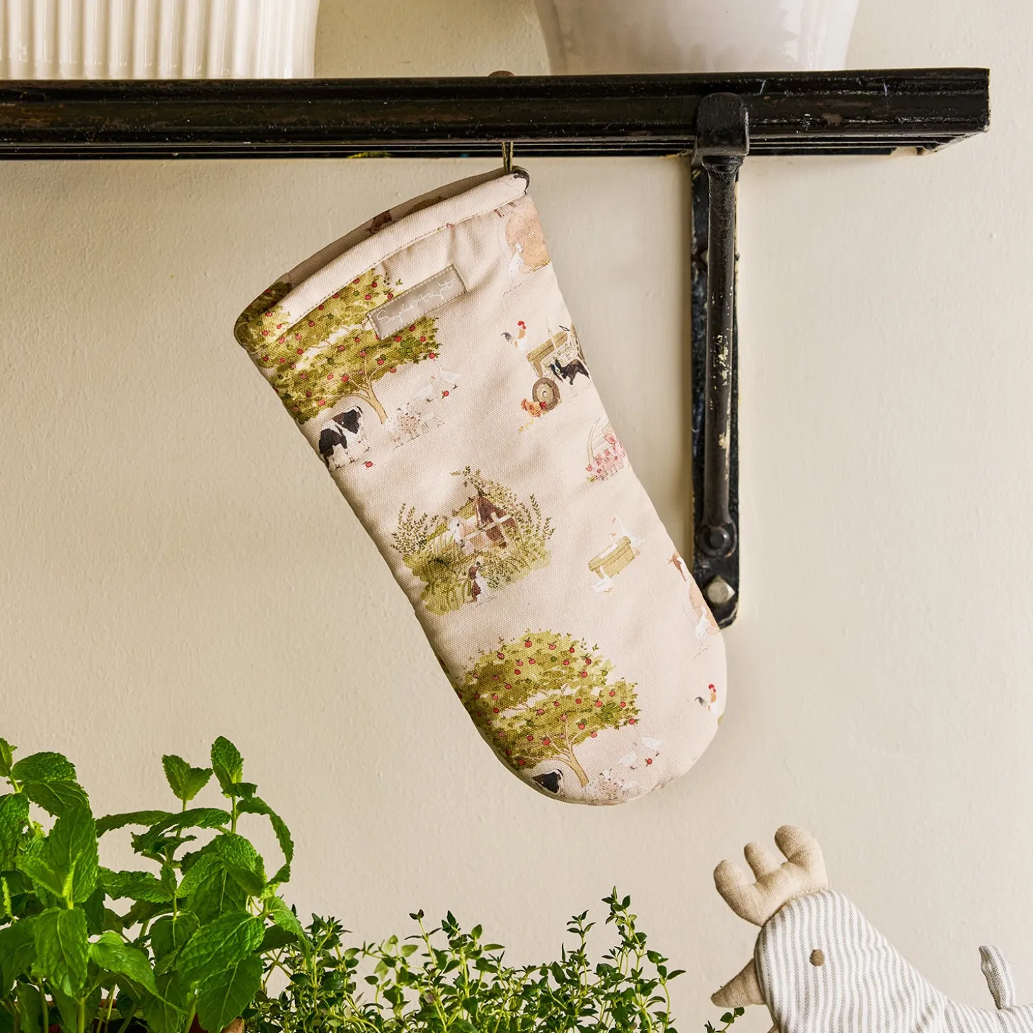Farm Friends Oven Mitt