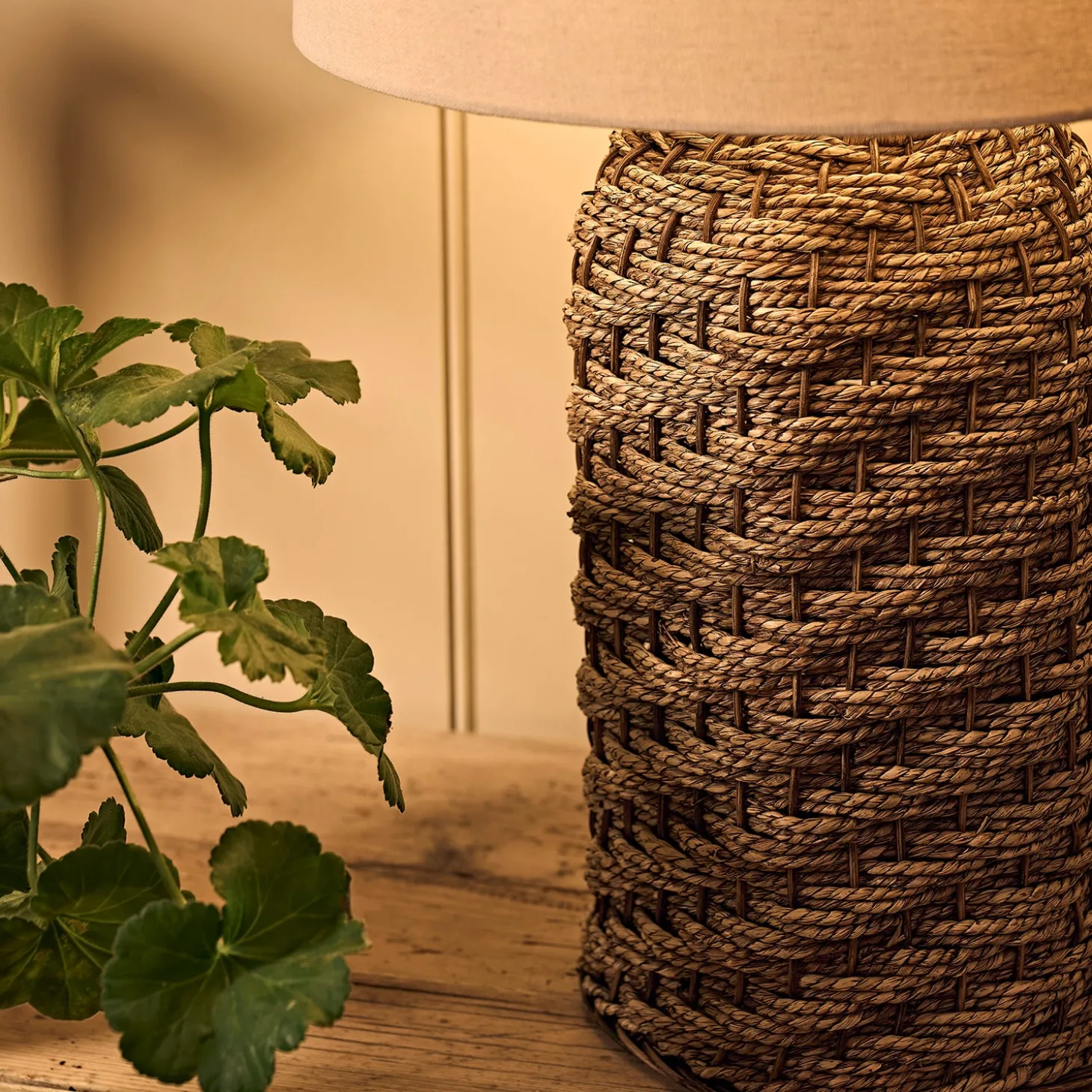 Langham Seagrass Lamp