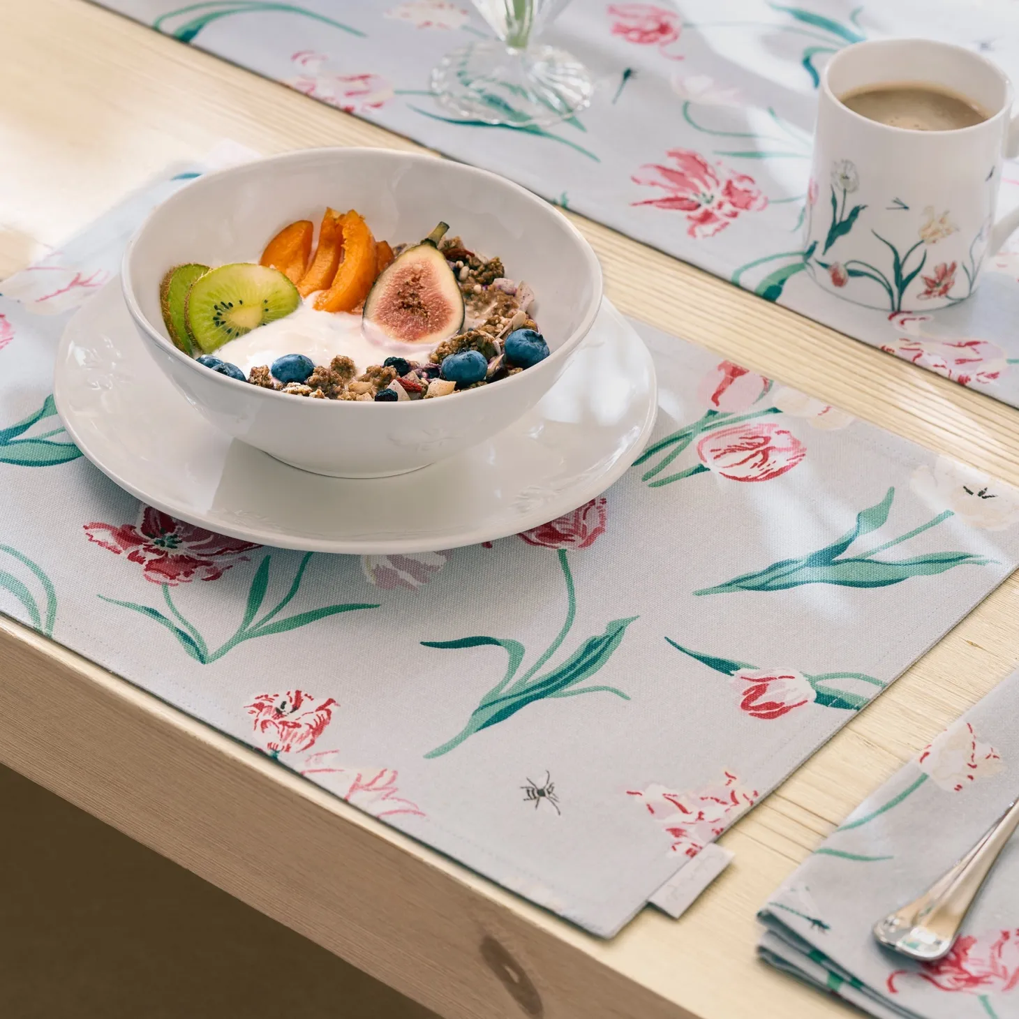 Tulips Fabric Placemats (Set of 2)